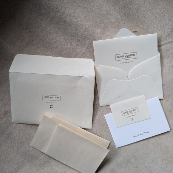 Authentic Louis Vuitton Batignolles Horizontal Monogram Canvas Shoulder Bag Tote - Picture 14 of 14